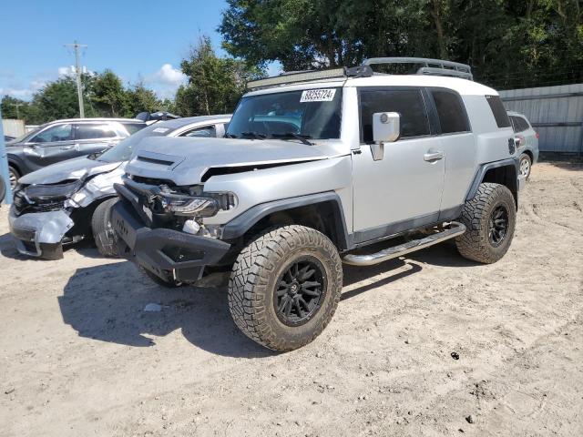  Salvage Toyota FJ Cruiser