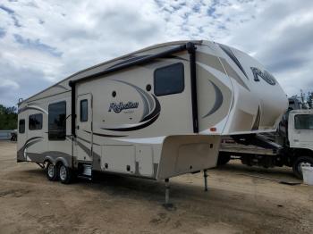  Salvage Gran 5th Wheel