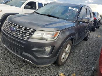  Salvage Ford Explorer