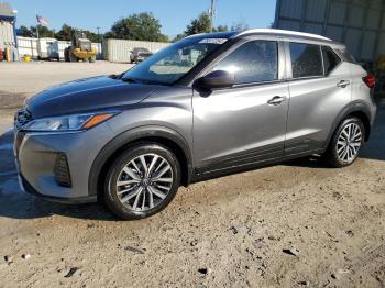  Salvage Nissan Kicks