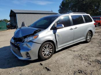  Salvage Toyota Sienna