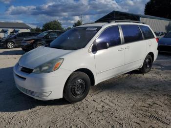  Salvage Toyota Sienna