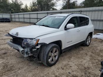  Salvage Jeep Compass