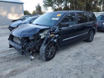  Salvage Chrysler Minivan