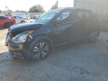  Salvage Nissan Kicks