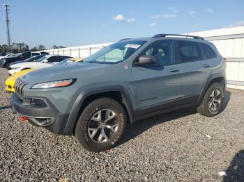  Salvage Jeep Cherokee