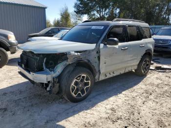  Salvage Ford Bronco