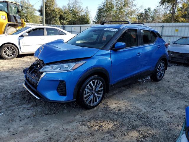  Salvage Nissan Kicks