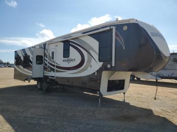  Salvage Bigh 5th Wheel