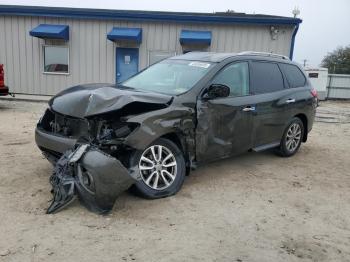  Salvage Nissan Pathfinder