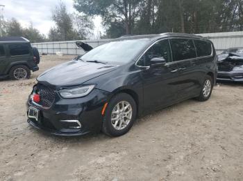  Salvage Chrysler Pacifica