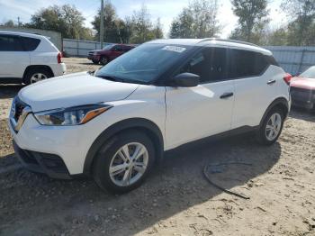  Salvage Nissan Kicks