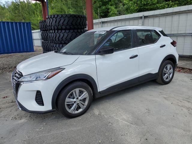  Salvage Nissan Kicks