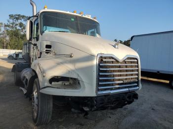  Salvage Mack 600 Cxu600