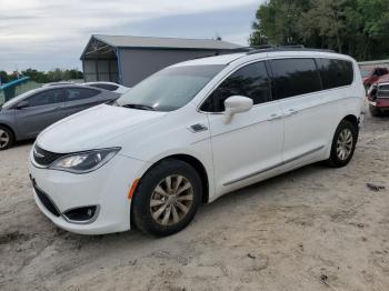  Salvage Chrysler Pacifica