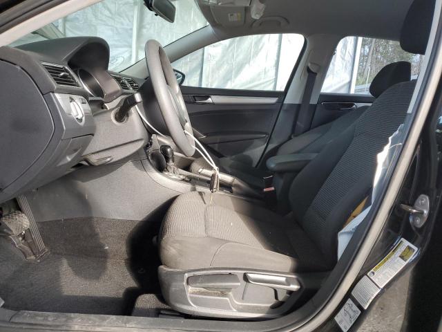 Volkswagen Passat S Image 7