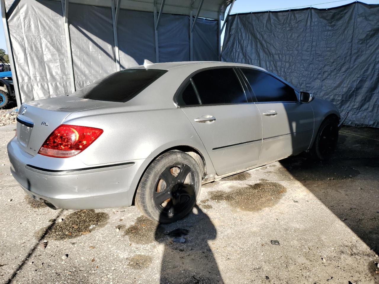 Acura RL Image 7
