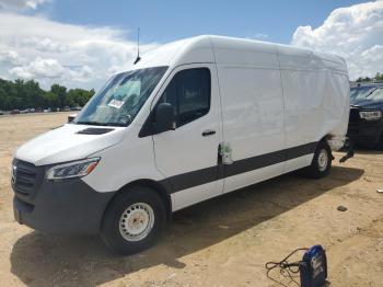  Salvage Mercedes-Benz Sprinter