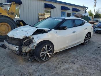  Salvage Nissan Maxima