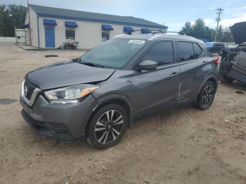  Salvage Nissan Kicks