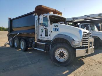  Salvage Mack 700 Gu700