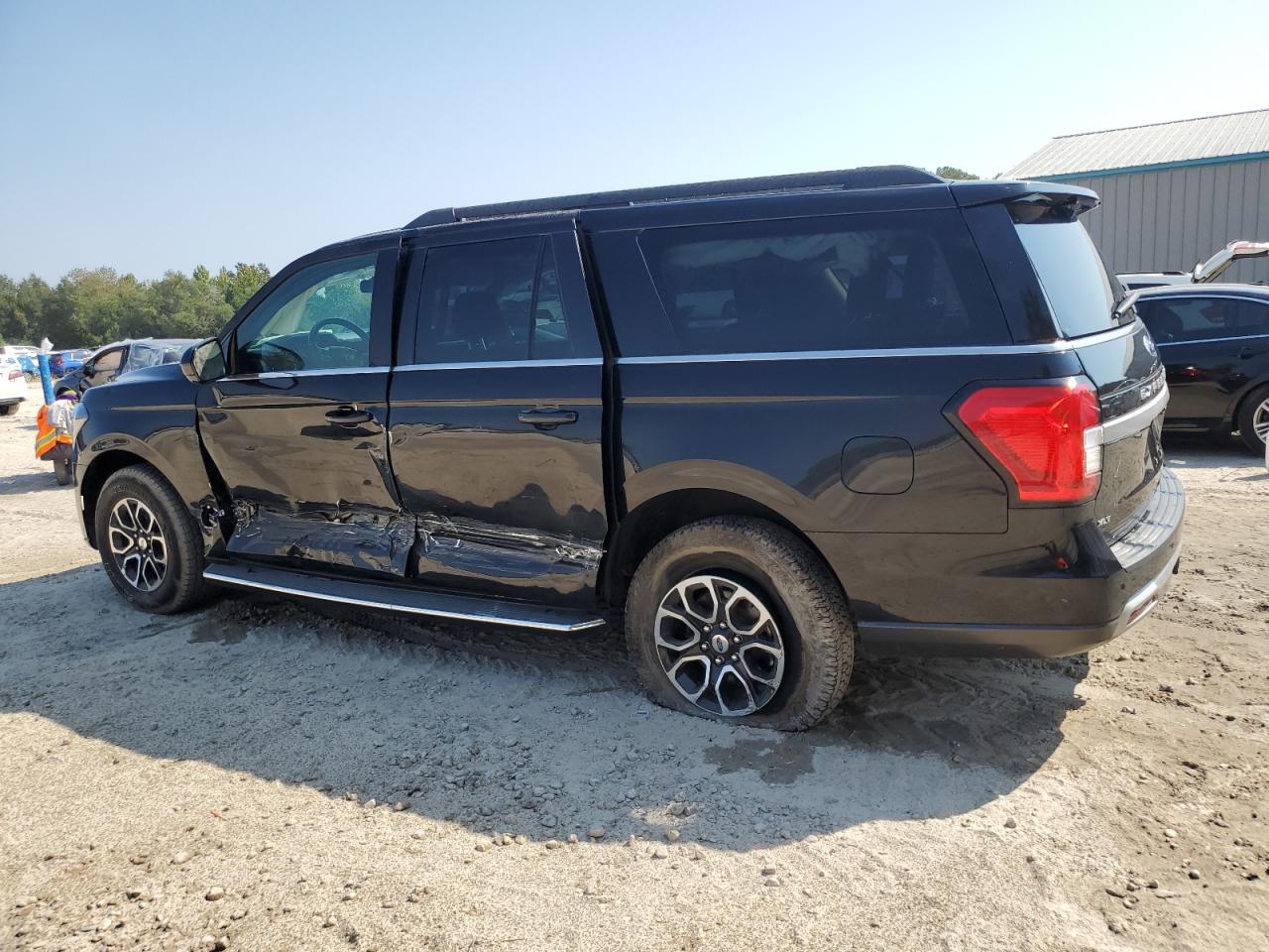 Ford Expedition Max Xlt Image 2