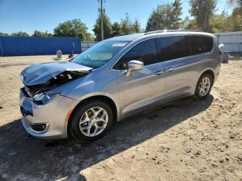  Salvage Chrysler Pacifica