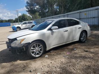  Salvage Nissan Maxima