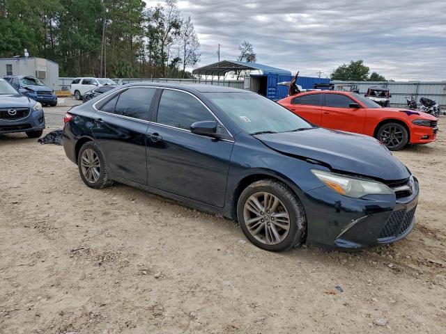 Toyota Camry Le Image 7