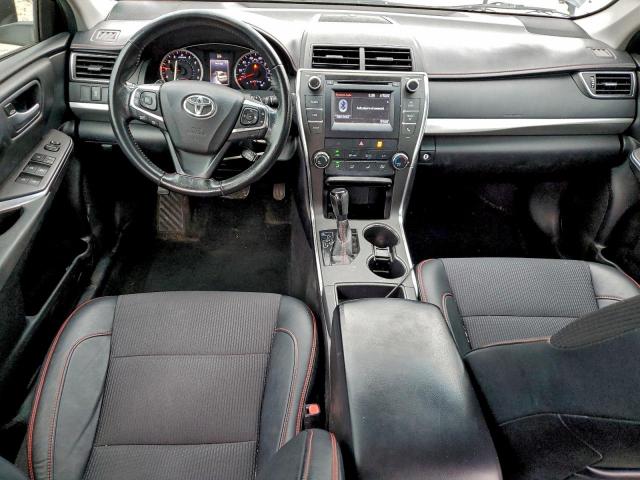 Toyota Camry Le Image 8