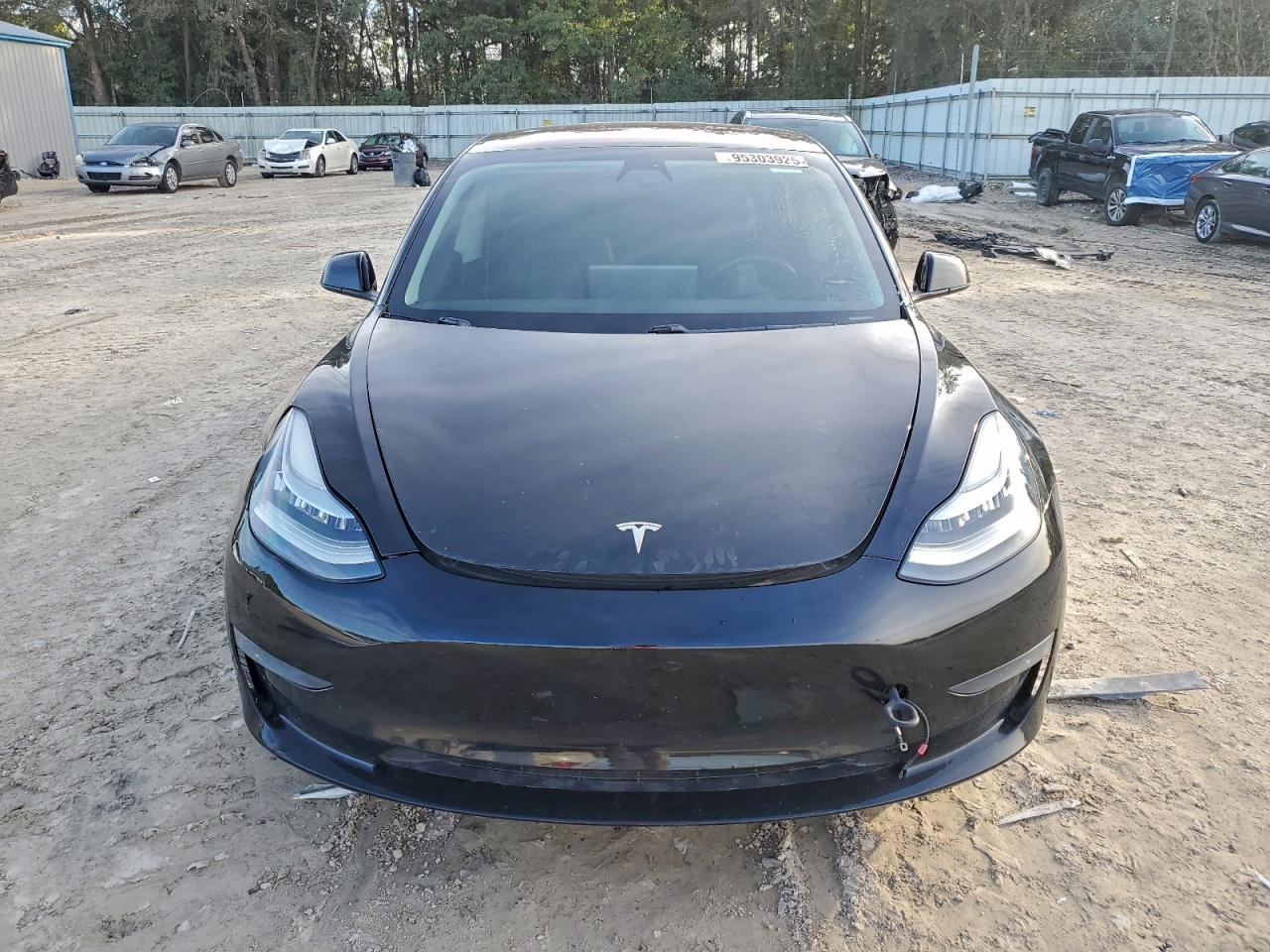 Tesla Model 3 Image 7