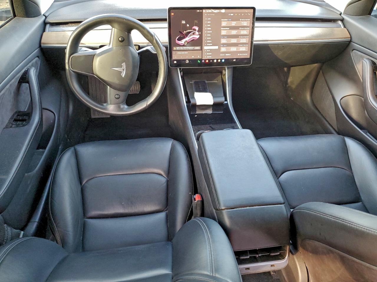 Tesla Model 3 Image 4