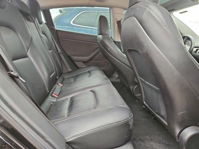 Tesla Model 3 Image 6