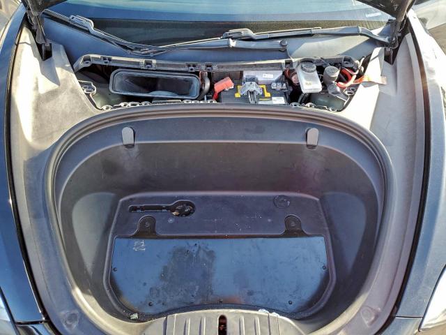 Tesla Model 3 Image 9