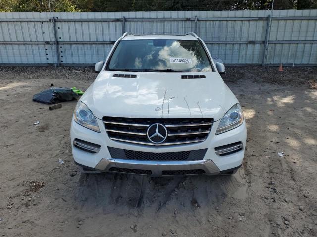 Mercedes-Benz M-Class 350 Bluetec Image 12