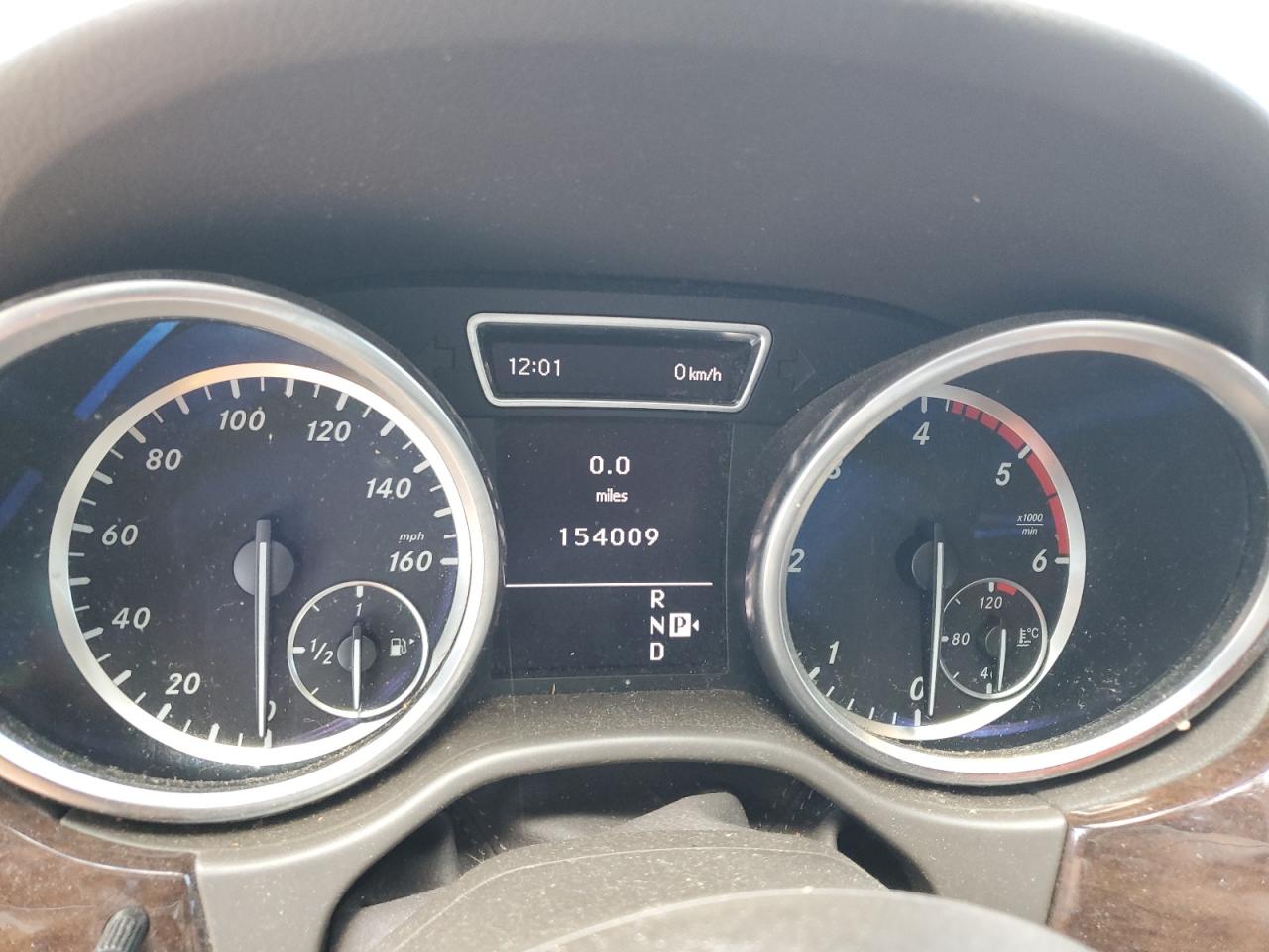 Mercedes-Benz M-Class 350 Bluetec Image 8