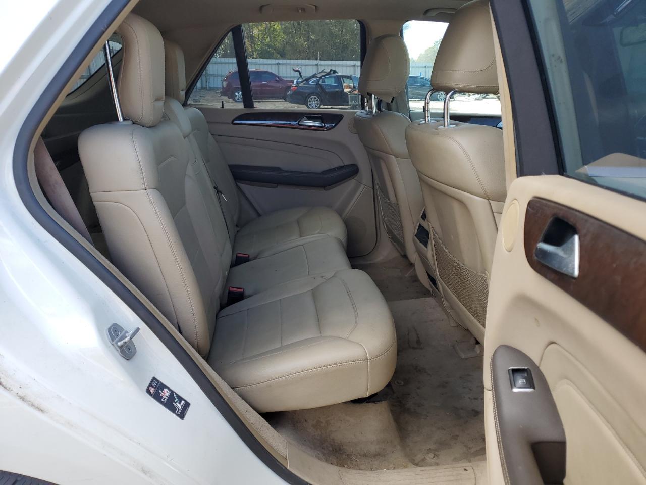 Mercedes-Benz M-Class 350 Bluetec Image 10