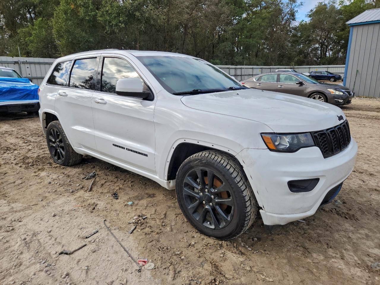 Jeep Grand Cherokee Laredo Image 4