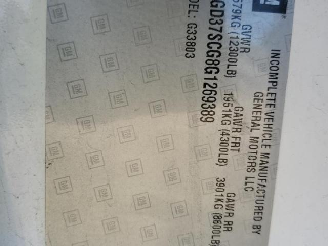 GMC Savana Cutaway G3500 Image 9