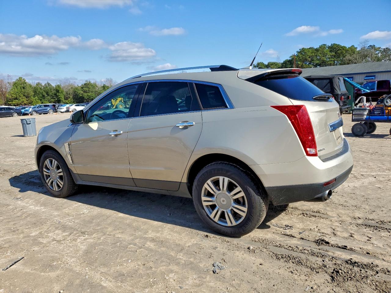 Cadillac SRX Luxury Collection Image 2