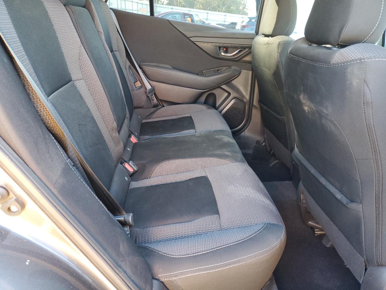 Subaru Outback Premium Image 8