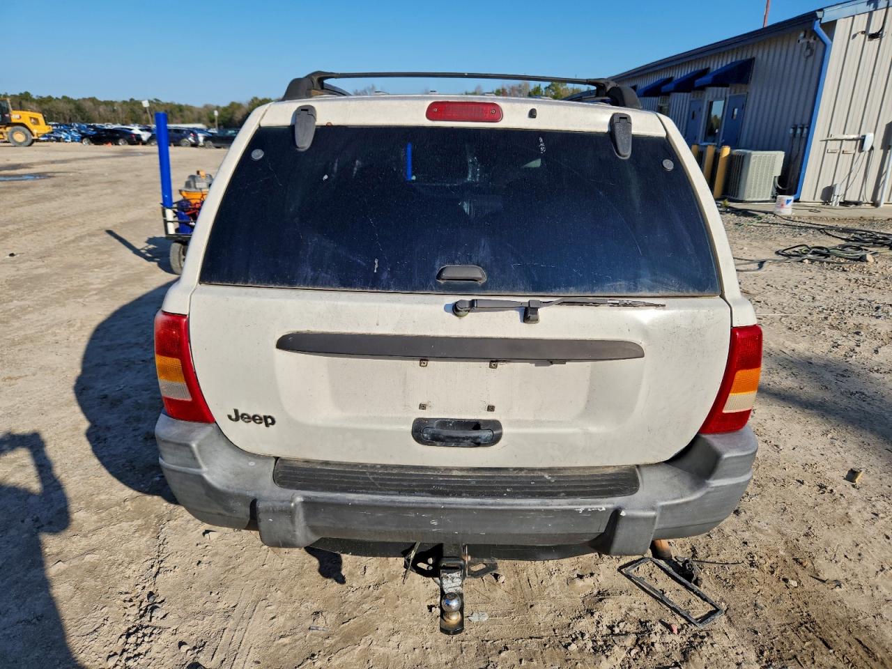 Jeep Grand Cherokee Laredo Image 2