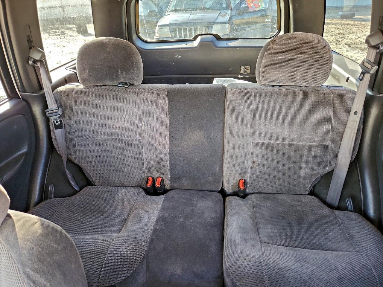 Jeep Grand Cherokee Laredo Image 8