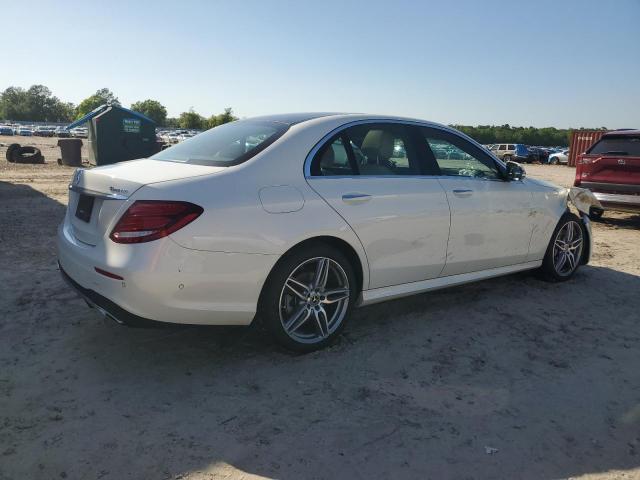 Mercedes-Benz E-Class 300 4matic Image 3