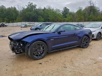  Salvage Ford Mustang