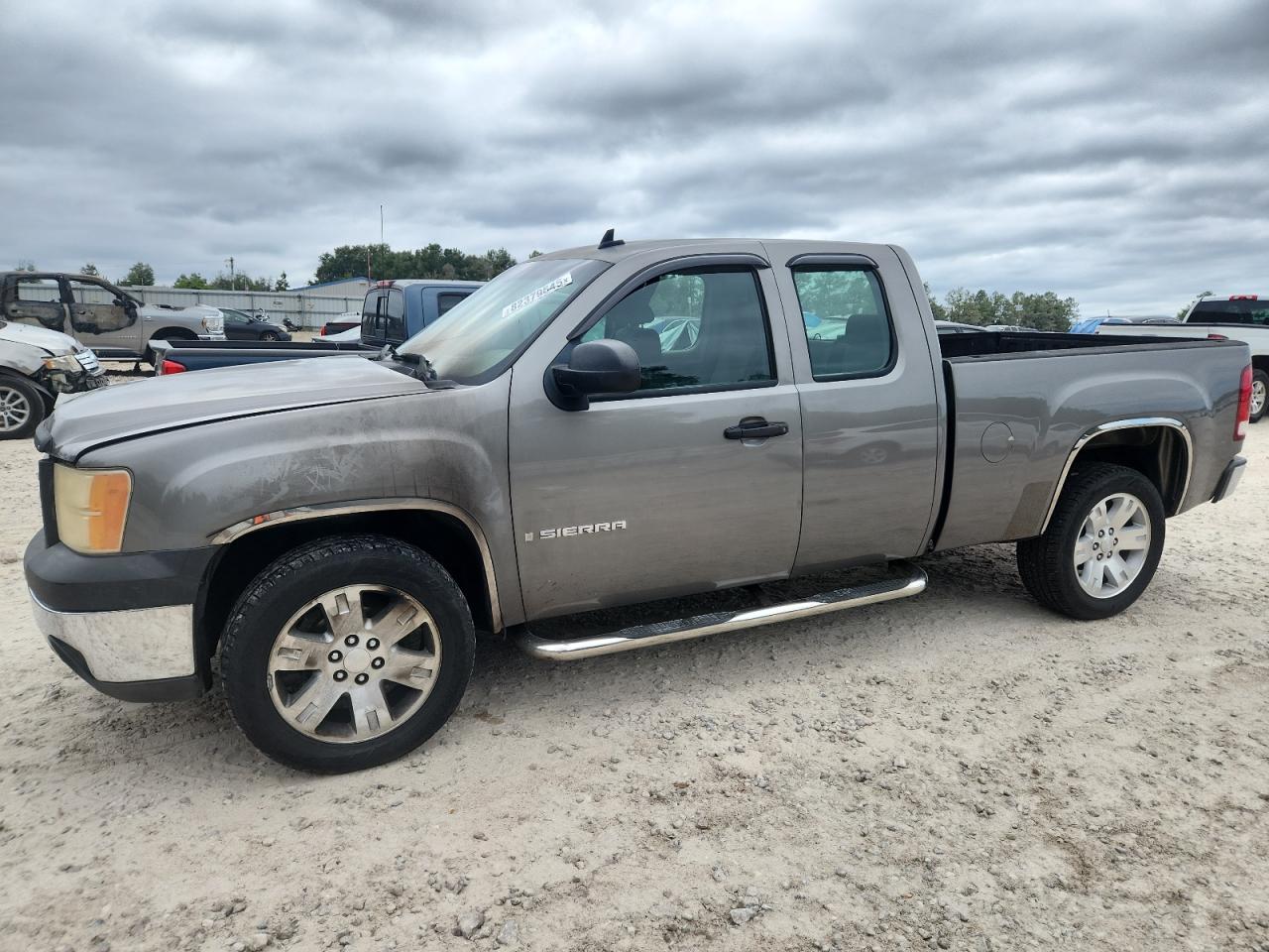 GMC Sierra C1500 Image 1