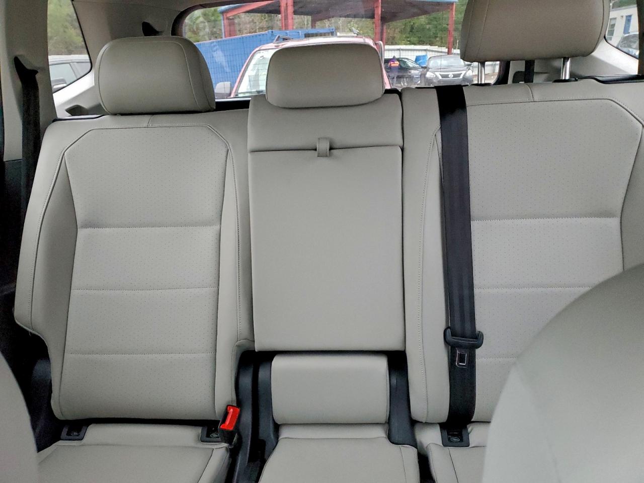 Volkswagen Tiguan Se Image 3