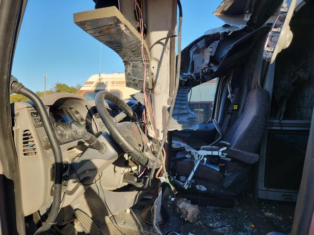 Peterbilt 579 Image 6