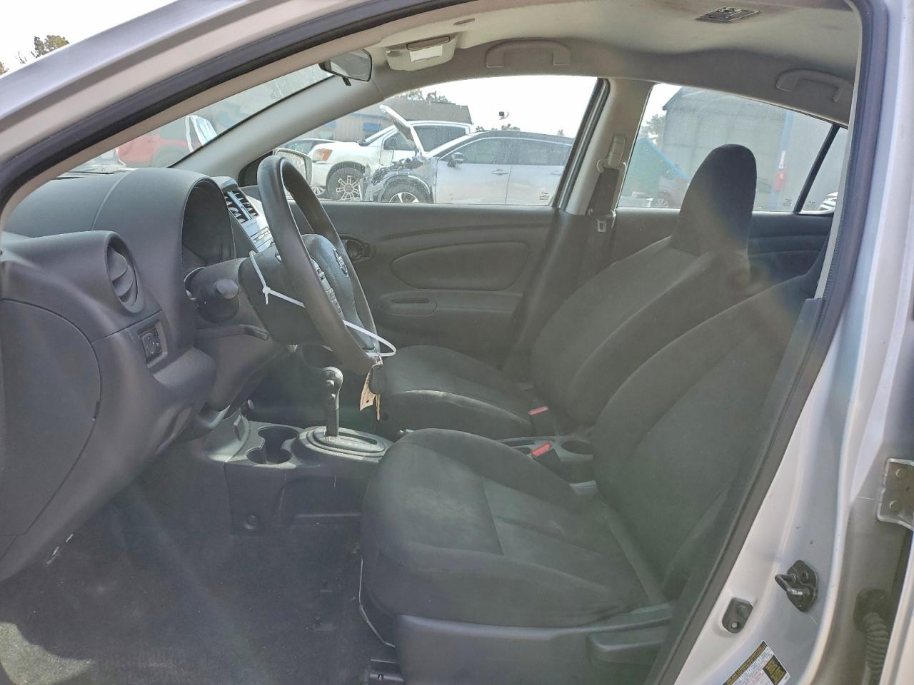 Nissan Versa S Image 10