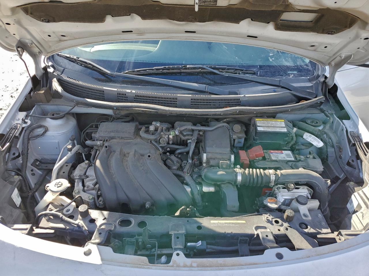 Nissan Versa S Image 4